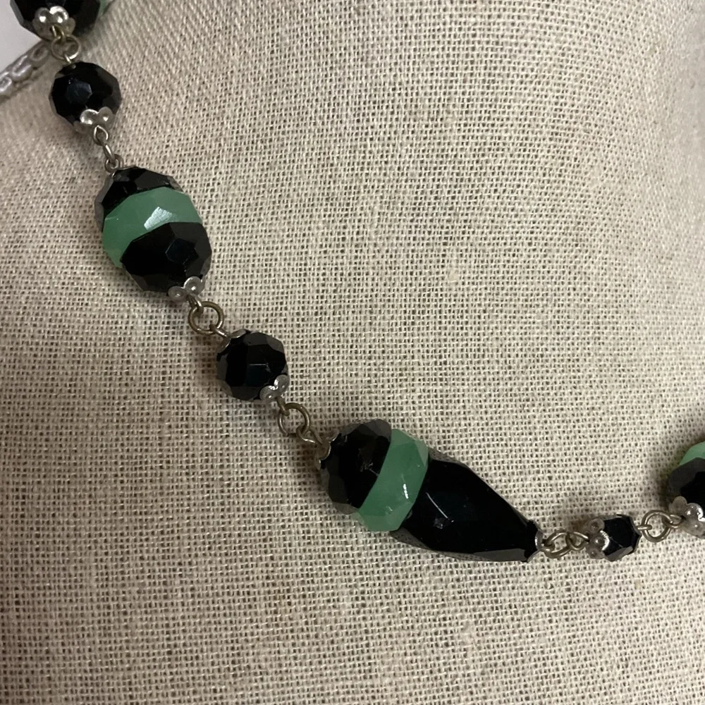 Vintage Green and Black glass bead mid century modern necklace